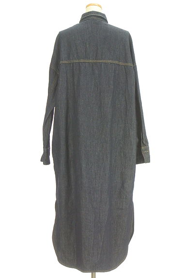 antiqua（アンティカ）の古着「ロングデニムシャツワンピース（ワンピース・チュニック）」大画像２へ