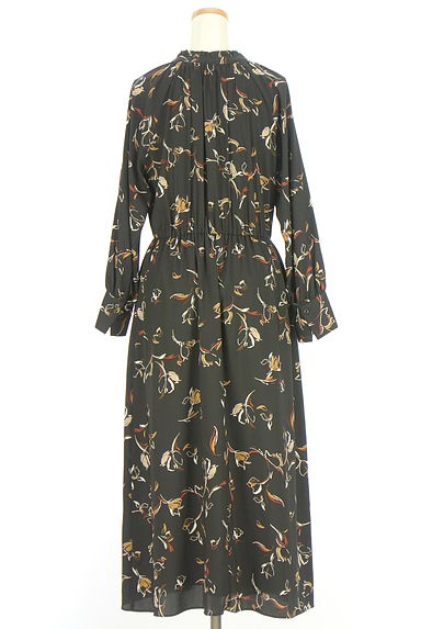 クリックで大画像表示 COUP DE CHANCE(クードシャンス)の古着「ウエストゴムキーネックロングワンピース(ワンピース・チュニック)」大画像2へ