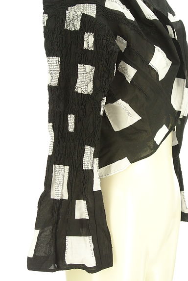 クリックで大画像表示 HIROKO BIS(ヒロコビス)の古着「スクエア柄カーディガン(カーディガン・ボレロ)」大画像5へ