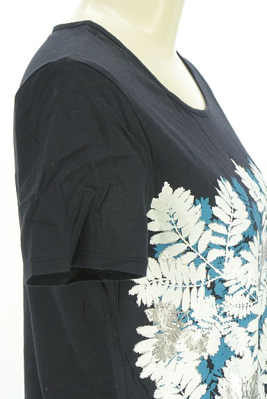 HIROKO BIS（ヒロコビス）の古着「シルバー箔ミックス花柄プリントTシャツ（カットソー・プルオーバー）」大画像５へ