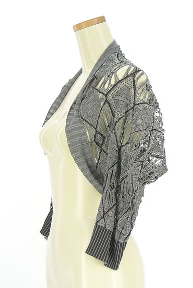 クリックで大画像表示 HIROKO BIS(ヒロコビス)の古着「eSSeNtieL HIROKO BIS 花柄透かし編みボレロ(カーディガン・ボレロ)」大画像3へ