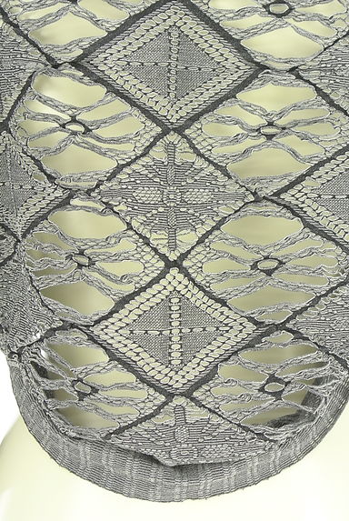 クリックで大画像表示 HIROKO BIS(ヒロコビス)の古着「eSSeNtieL HIROKO BIS 花柄透かし編みボレロ(カーディガン・ボレロ)」大画像5へ