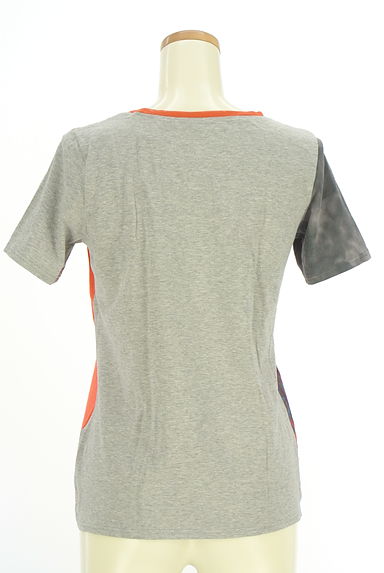 クリックで大画像表示 HIROKO KOSHINO(ヒロココシノ)の古着「チュールネックプリントTシャツ(カットソー・プルオーバー)」大画像2へ