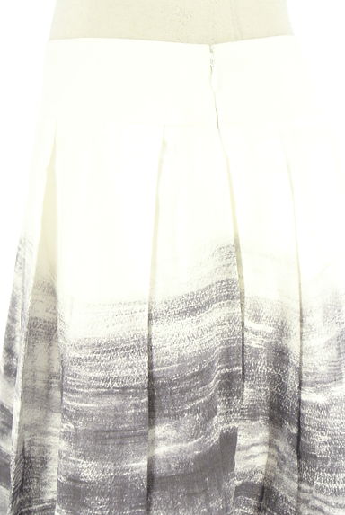 クリックで大画像表示 HIROKO BIS(ヒロコビス)の古着「膝丈プリーツフレアスカート(スカート)」大画像4へ