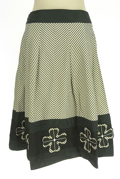 クリックで大画像表示 HIROKO BIS(ヒロコビス)の古着「花モチーフ付き斜めボーダー柄フレアスカート(スカート)」大画像2へ