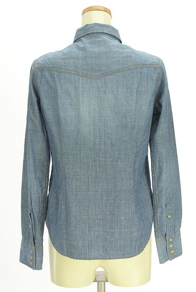 クリックで大画像表示 23区(ニジュウサンク)の古着「ラウンドヘムデニムシャツ(カジュアルシャツ)」大画像2へ