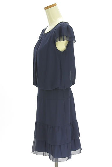 クリックで大画像表示 UNTITLED(アンタイトル)の古着「膝上丈ティアードシフォンワンピース(ワンピース・チュニック)」大画像3へ