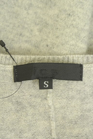 クリックで大画像表示 iCB(アイシービー)の古着「バックスリットVネックニット(ニット)」大画像6へ