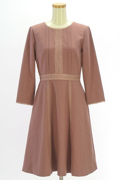 JILL by JILLSTUART（ジルバイジルスチュアート）の古着「刺繍レースライン入りワンピース（ワンピース・チュニック）」大画像１へ