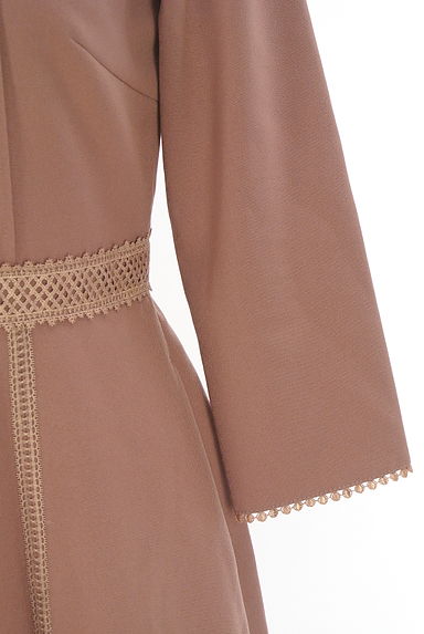 JILL by JILLSTUART（ジルバイジルスチュアート）の古着「刺繍レースライン入りワンピース（ワンピース・チュニック）」大画像５へ