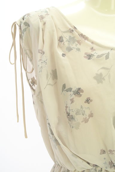 JILL by JILLSTUART（ジルバイジルスチュアート）の古着「ノースリ花柄シフォンワンピース（ワンピース・チュニック）」大画像４へ