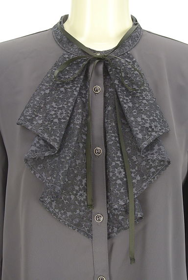 クリックで大画像表示 PROPORTION BODY DRESSING(プロポーションボディドレッシング)の古着「フロントレースフリルブラウス(ブラウス)」大画像4へ