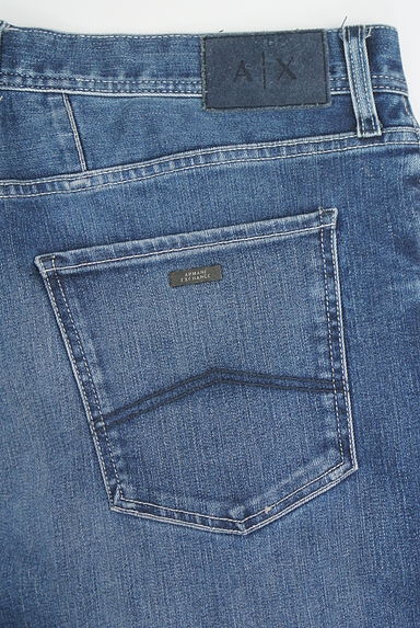 ARMANI EXCHANGE（アルマーニ エクスチェンジ）の古着「ウォッシュド加工ストレートデニムパンツ（デニムパンツ）」大画像４へ