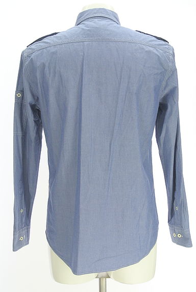 クリックで大画像表示 BURBERRY BLACK LABEL(バーバリーブラックレーベル)の古着「ワンポイントラウンドヘムシャツ(カジュアルシャツ)」大画像2へ