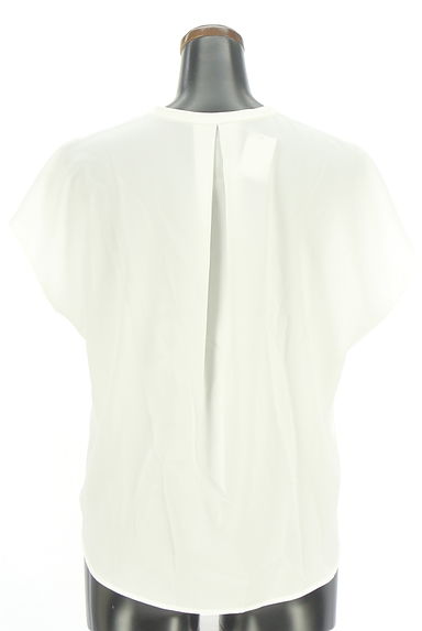 クリックで大画像表示 23区(ニジュウサンク)の古着「キーネックノースリカットソー(カットソー・プルオーバー)」大画像2へ