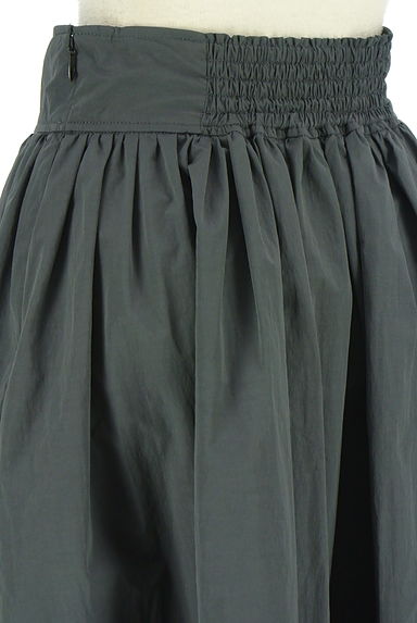 クリックで大画像表示 BABYLONE(バビロン)の古着「ボリュームロングフレアスカート(ロングスカート・マキシスカート)」大画像4へ