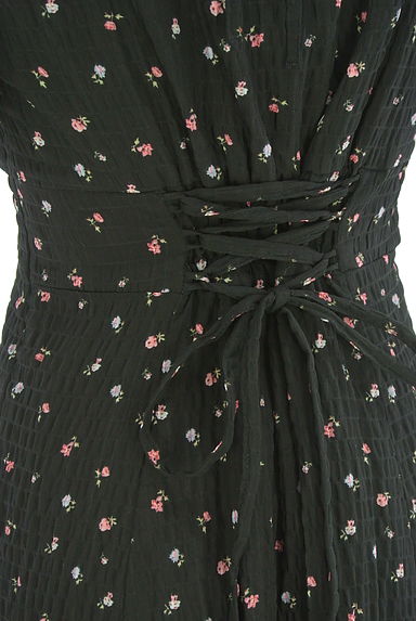 REDYAZEL（レディアゼル）の古着「小花柄パフスリーブワンピース（ワンピース・チュニック）」大画像５へ