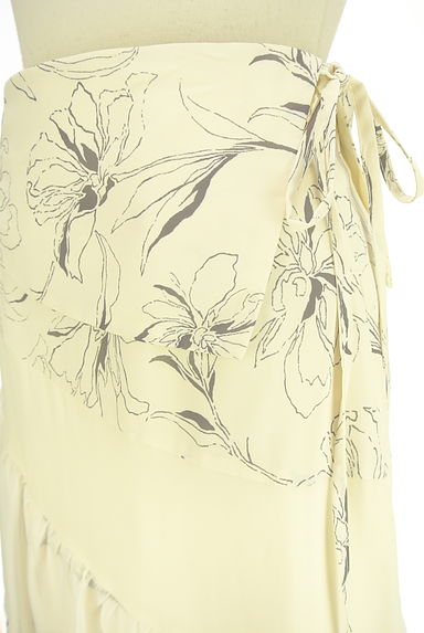 MERCURYDUO（マーキュリーデュオ）の古着「花柄ティアードフリルロングスカート（ロングスカート・マキシスカート）」大画像４へ