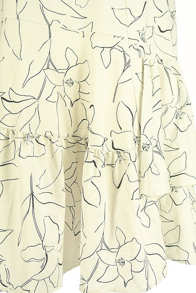 Stola.（ストラ）の古着「花柄ティアードサテンロングスカート（ロングスカート・マキシスカート）」大画像５へ