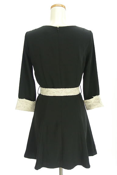 Rady（レディ）の古着「レースカフス&ベルト Vネックワンピース（ワンピース・チュニック）」大画像２へ