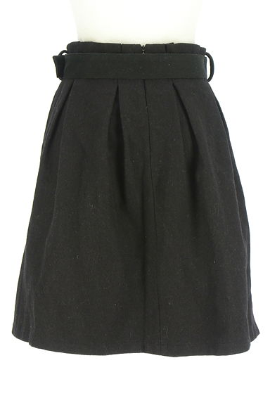 An MILLE（アンミール）の古着「ベルト付きタック膝上スカート（スカート）」大画像２へ