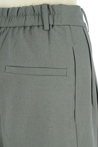 AZUL BY MOUSSY（アズールバイマウジー）の古着「斜めタックセンタープレスワイドパンツ（パンツ）」大画像５へ