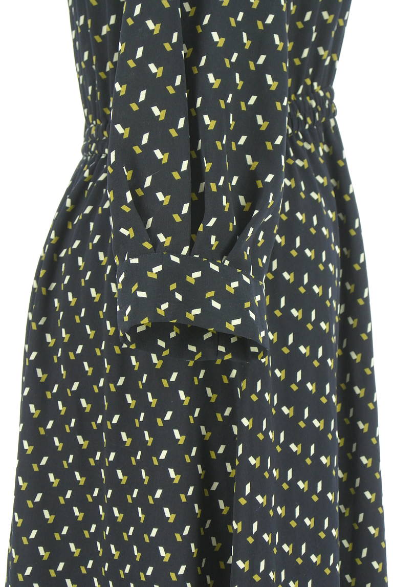 YECCA VECCA（イェッカヴェッカ）の古着「商品番号：PR10338322」-大画像5