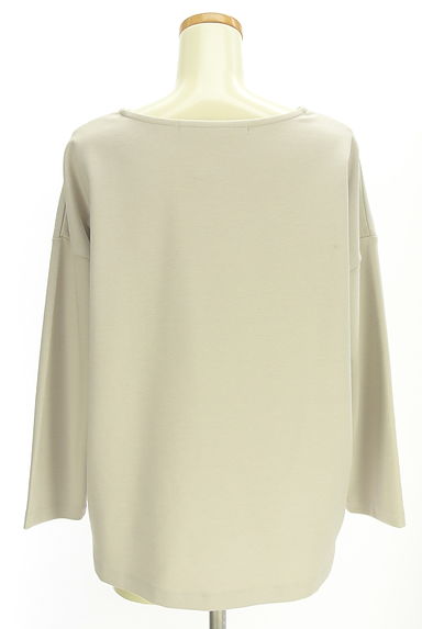 YECCA VECCA（イェッカヴェッカ）の古着「ストレッチタックプルオーバー（カットソー・プルオーバー）」大画像２へ