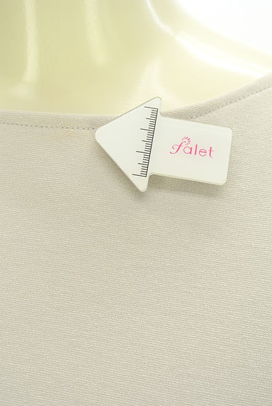 YECCA VECCA（イェッカヴェッカ）の古着「ストレッチタックプルオーバー（カットソー・プルオーバー）」大画像５へ