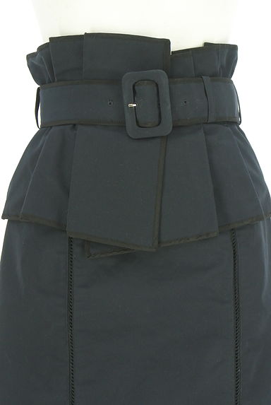 UNITED TOKYO（ユナイテッドトウキョウ）の古着「ペプラムベルト付き裾レースタイトスカート（スカート）」大画像４へ