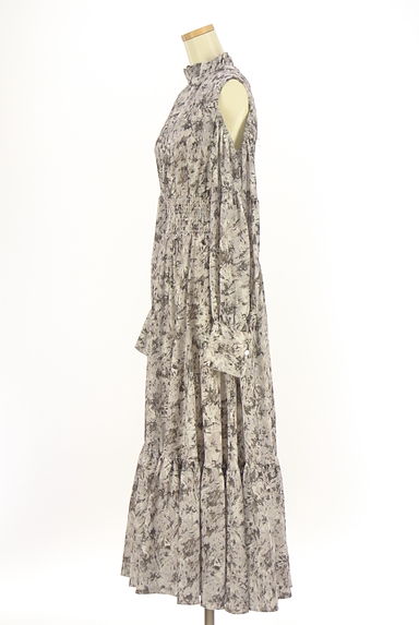 rienda（リエンダ）の古着「総柄オープンショルダーワンピース（ワンピース・チュニック）」大画像３へ