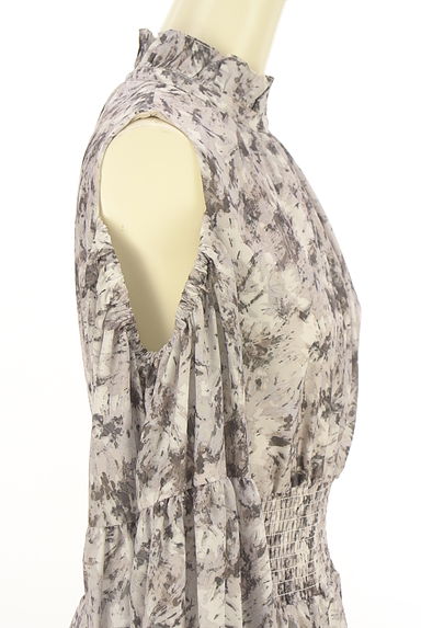 rienda（リエンダ）の古着「総柄オープンショルダーワンピース（ワンピース・チュニック）」大画像４へ