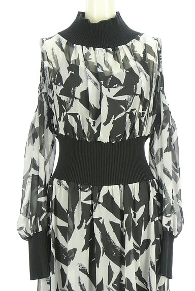 rienda（リエンダ）の古着「オープンショルダーシフォンロングワンピース（ワンピース・チュニック）」大画像４へ