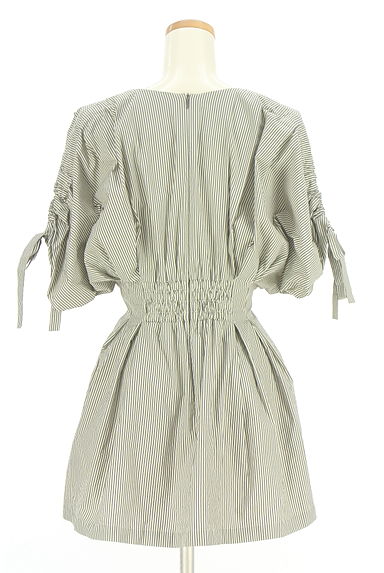 FRAY I.D（フレイアイディー）の古着「ドロストボリューム袖ストライプブラウス（カットソー・プルオーバー）」大画像２へ