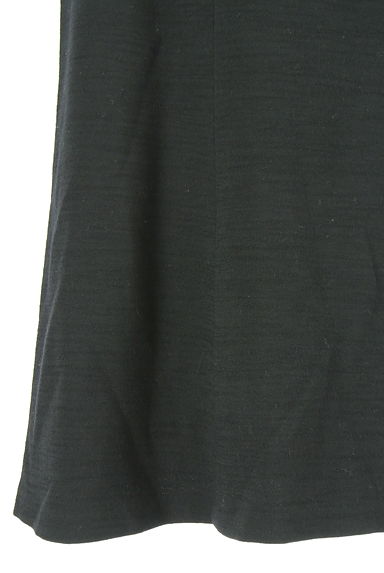 クリックで大画像表示 UNTITLED(アンタイトル)の古着「膝丈ストレッチウールスカート(スカート)」大画像5へ
