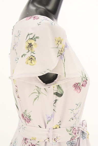 MISCH MASCH（ミッシュマッシュ）の古着「ベルト付き花柄膝丈フレアワンピース（ワンピース・チュニック）」大画像５へ