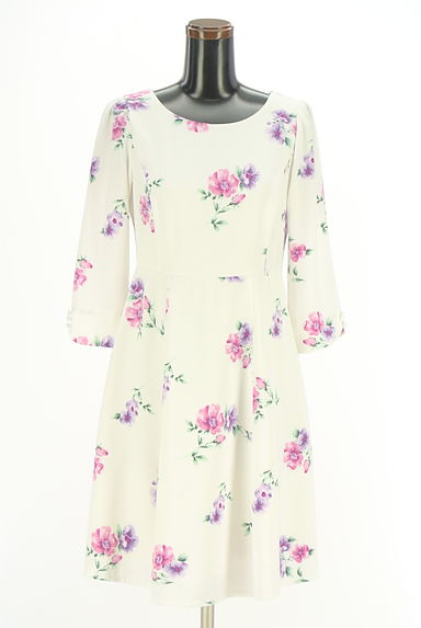 MISCH MASCH（ミッシュマッシュ）の古着「7分袖花柄膝丈フレアワンピース（ワンピース・チュニック）」大画像１へ
