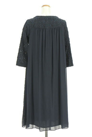 ADIEU TRISTESSE（アデュートリステス）の古着「バックシフォン花柄ジャガードミモレワンピ（ワンピース・チュニック）」大画像２へ