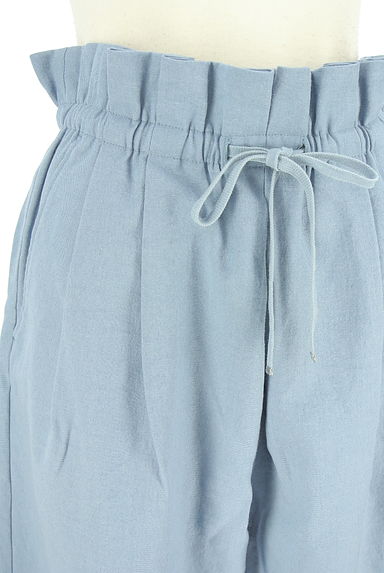 Spick and Span（スピック＆スパン）の古着「ウエストタックフリルドロストパンツ（パンツ）」大画像４へ