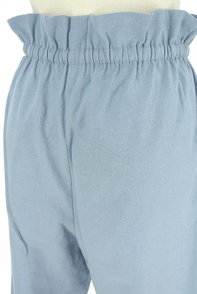 Spick and Span（スピック＆スパン）の古着「ウエストタックフリルドロストパンツ（パンツ）」大画像５へ