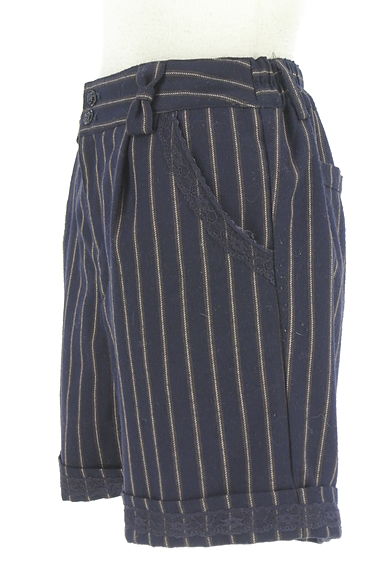 axes femme（アクシーズファム）の古着「マルチストライプ柄ショートパンツ（デニムパンツ）」大画像３へ