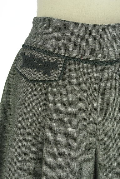 axes femme（アクシーズファム）の古着「裾レースタックフレアショートパンツ（ショートパンツ・ハーフパンツ）」大画像４へ