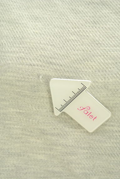 INDIVI（インディヴィ）の古着「ビジュー付きカットソー（ニット）」大画像５へ