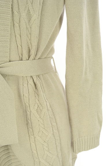 INDIVI（インディヴィ）の古着「ベルト付きケーブル編みミドルカーデ（カーディガン・ボレロ）」大画像４へ