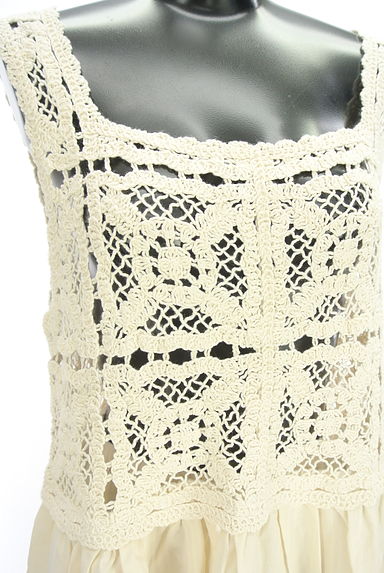 Samansa Mos2（サマンサモスモス）の古着「クロシェ編みロングフレアワンピース（キャミワンピース）」大画像４へ