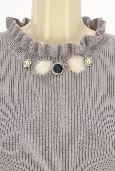 axes femme（アクシーズファム）の古着「ポンポン付きフリルネックリブニット（ニット）」大画像４へ