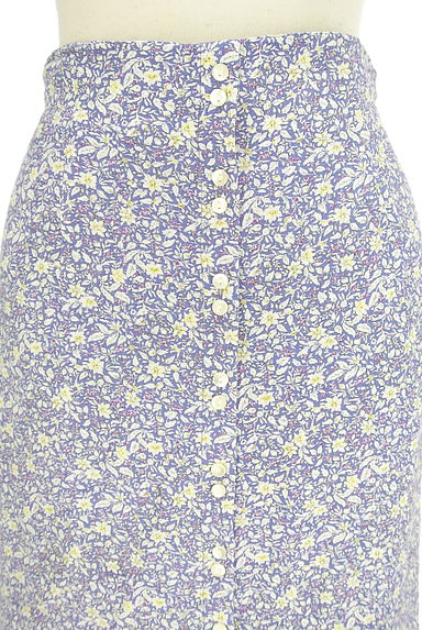 FRAY I.D（フレイアイディー）の古着「小花柄スリットロングスカート（ロングスカート・マキシスカート）」大画像４へ