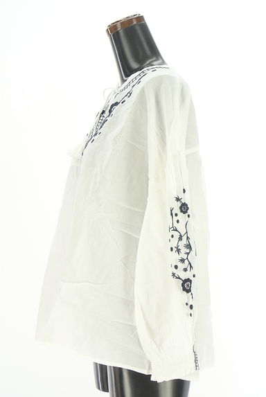 Samansa Mos2（サマンサモスモス）の古着「エンブロイダリーカットソー（カットソー・プルオーバー）」大画像３へ