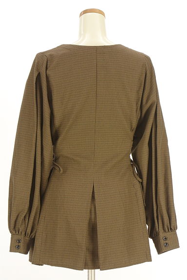 MOUSSY（マウジー）の古着「ガンクラブチェック柄ペプラムカットソー（カットソー・プルオーバー）」大画像２へ