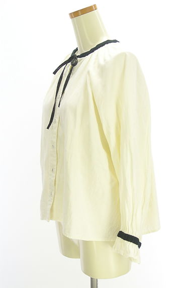 クリックで大画像表示 Samansa Mos2(サマンサモスモス)の古着「バイカラーリボンブラウス(ブラウス)」大画像3へ